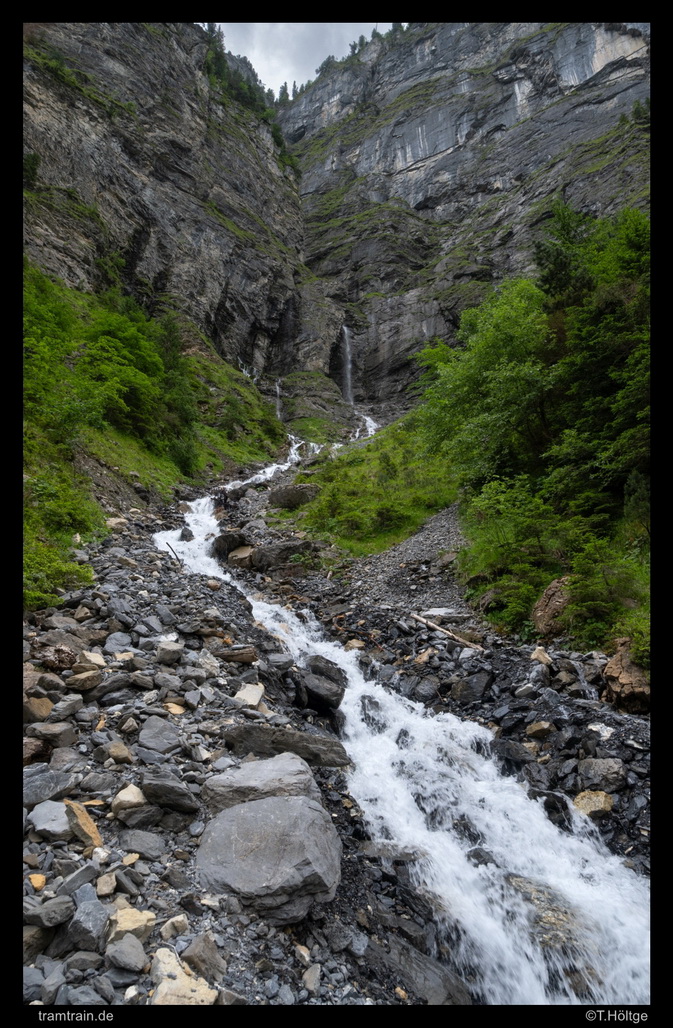 https://www.tramtrain-bilder.de/wp-content/Bilder/2025/T2025-06-23_017-Lauterbrunnental-Wasserfall_DSO.jpg