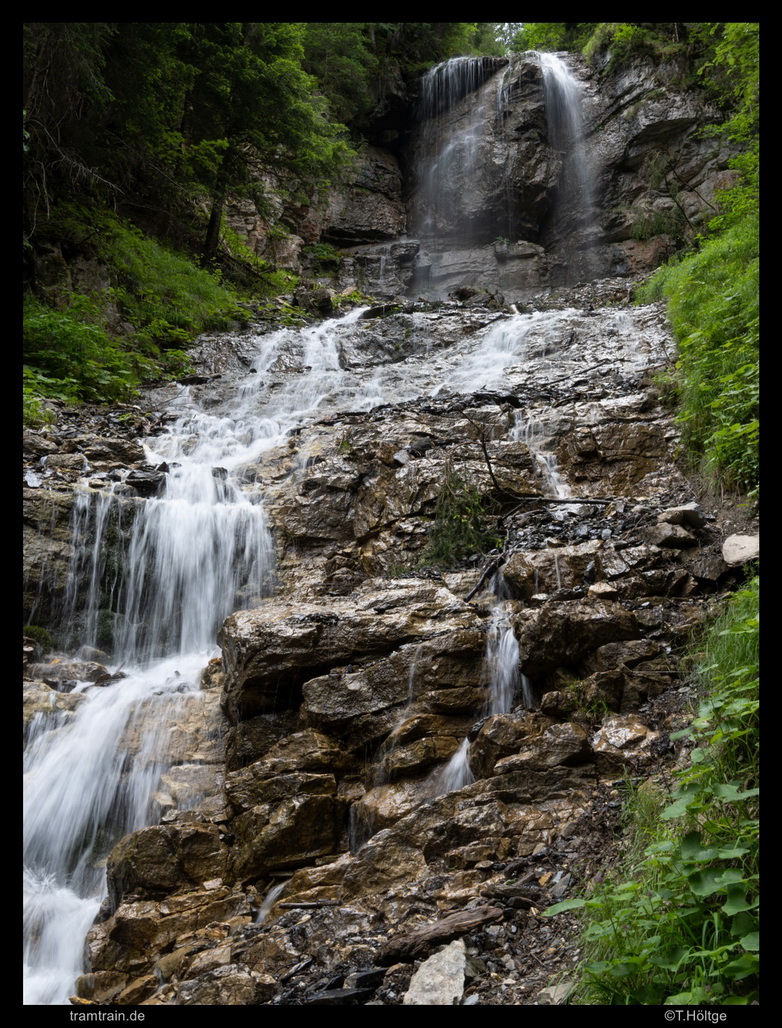 https://www.tramtrain-bilder.de/wp-content/Bilder/2025/T2025-06-23_022-Lauterbrunnental-Wasserfall_DSO.jpg