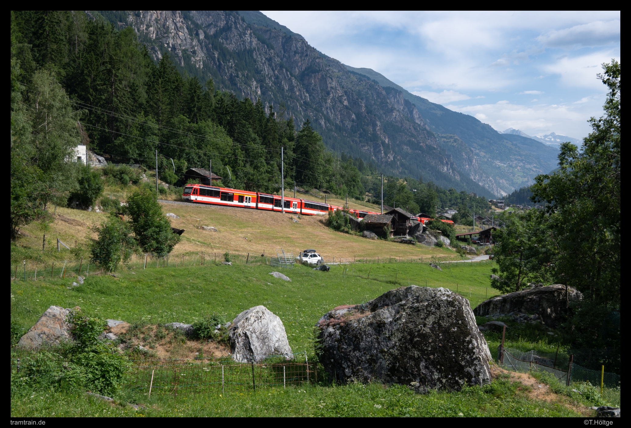 https://www.tramtrain-bilder.de/wp-content/Bilder/2025/T2025-06-26_003-MGB-2014-St-Niklaus.jpg