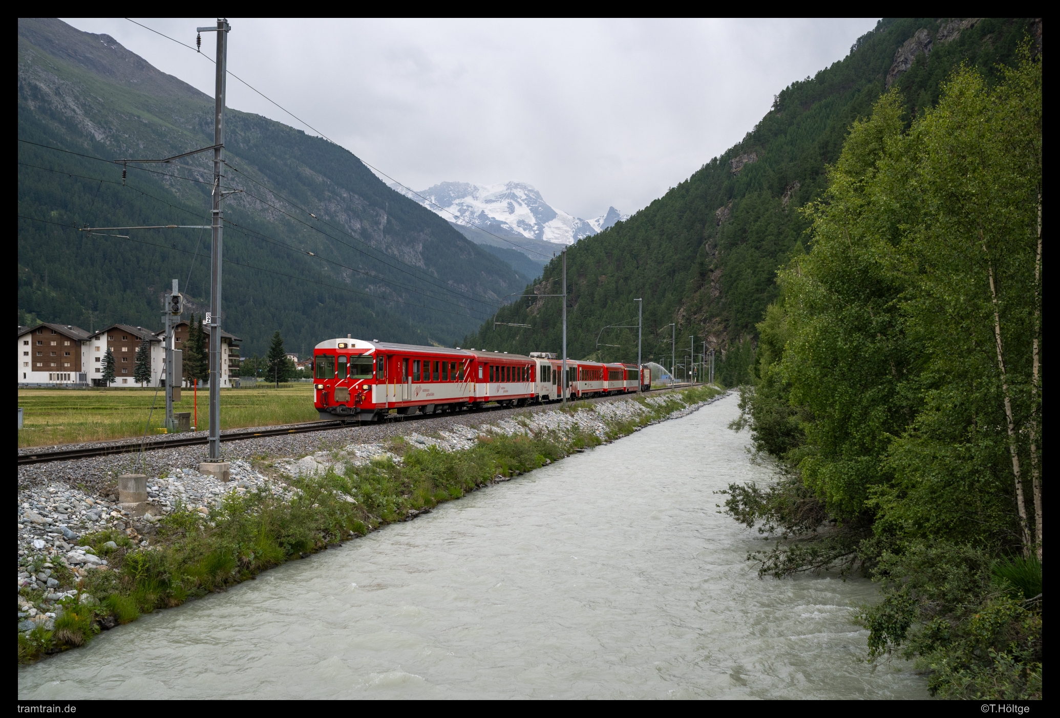 https://www.tramtrain-bilder.de/wp-content/Bilder/2025/T2025-06-26_016-MGB-5-Täsch.jpg